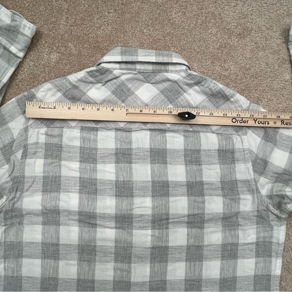 Travis Mathew Shirt Adult Medium Gray White Button Up Plaid Flannel Preppy Men - Picture 12 of 15
